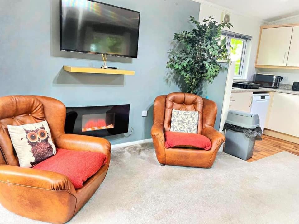 Woodland View -Hot Tub-Tenby-Carmarthen-เซนต์เคลียร์ส ภายนอก รูปภาพ
